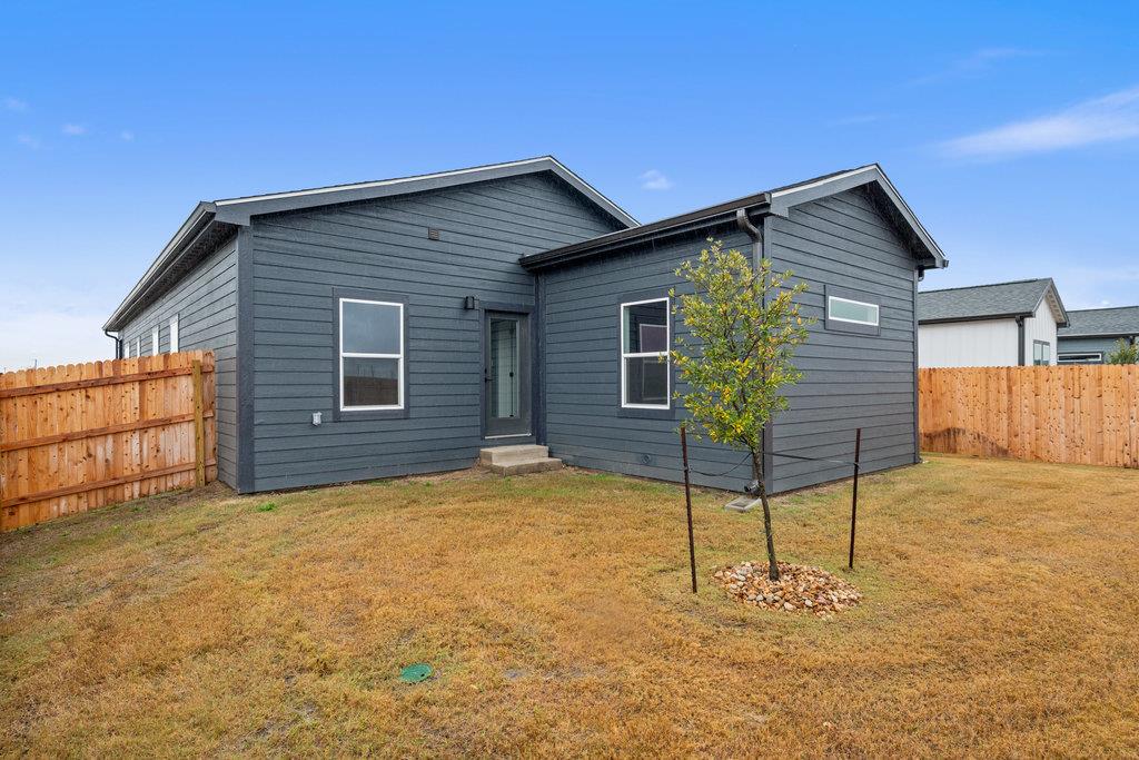 2027 Applewood Drive Lockhart TX 78644