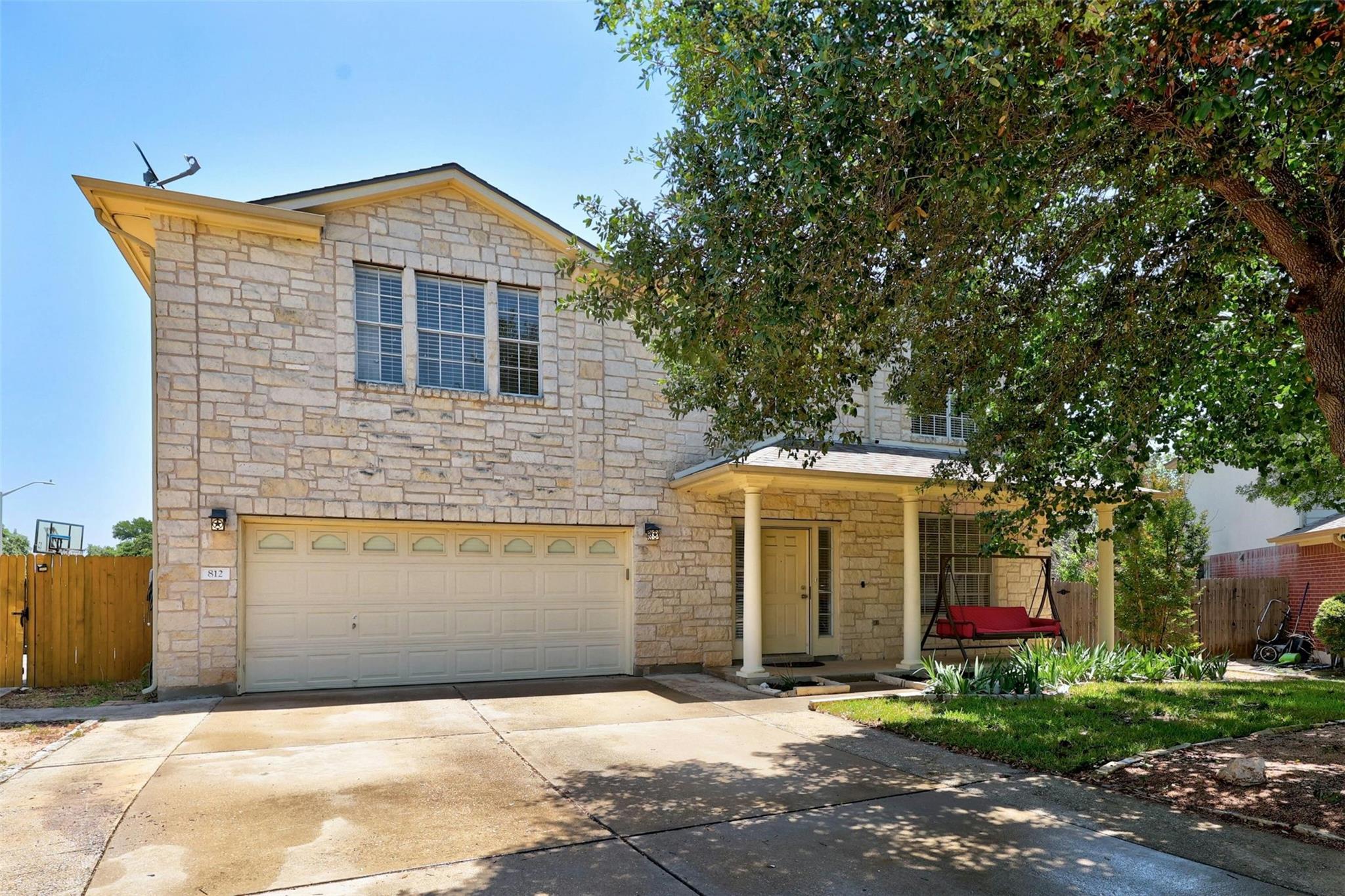 812 La Crema Court Leander TX 78641