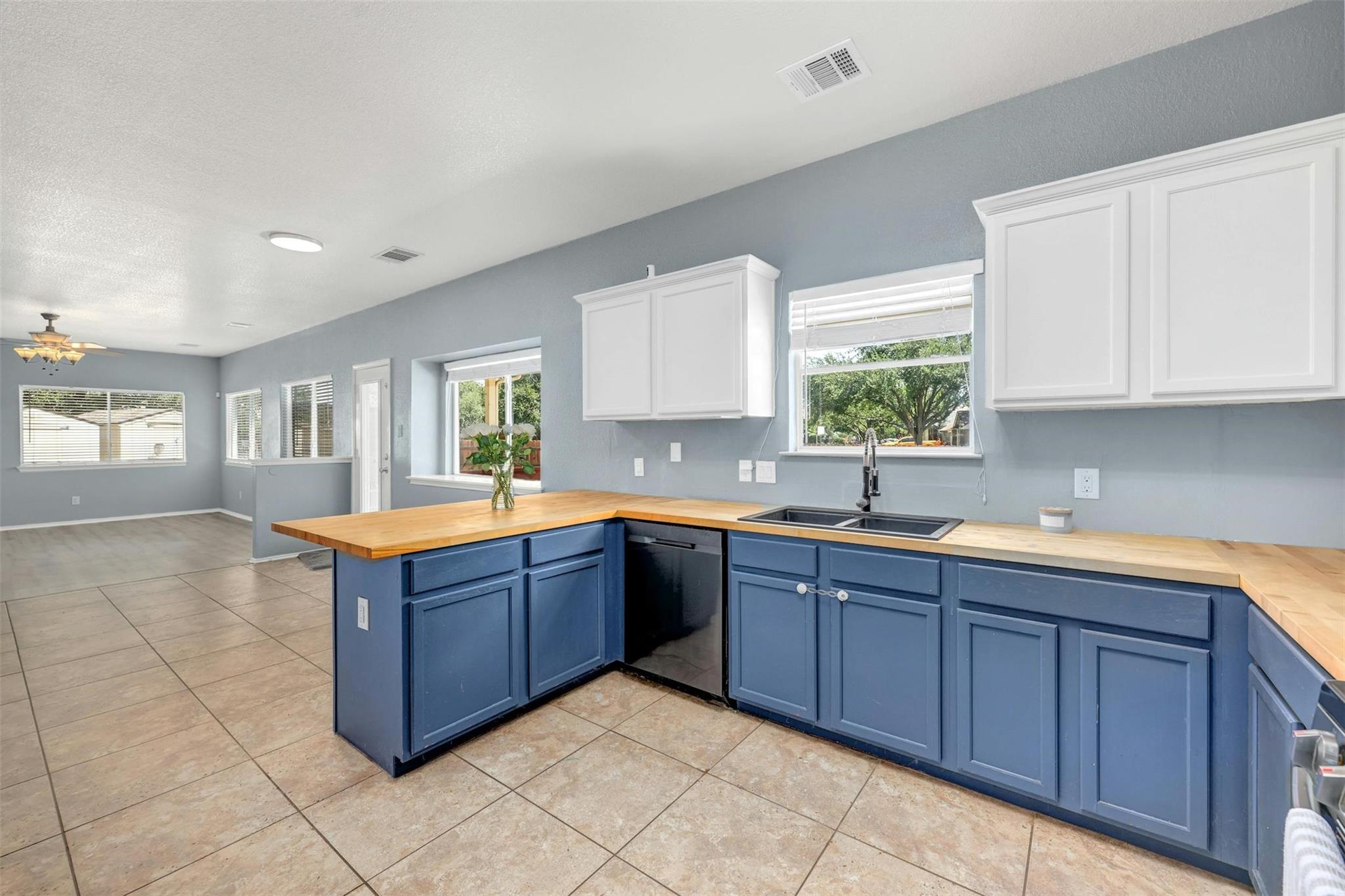 812 La Crema Court Leander TX 78641