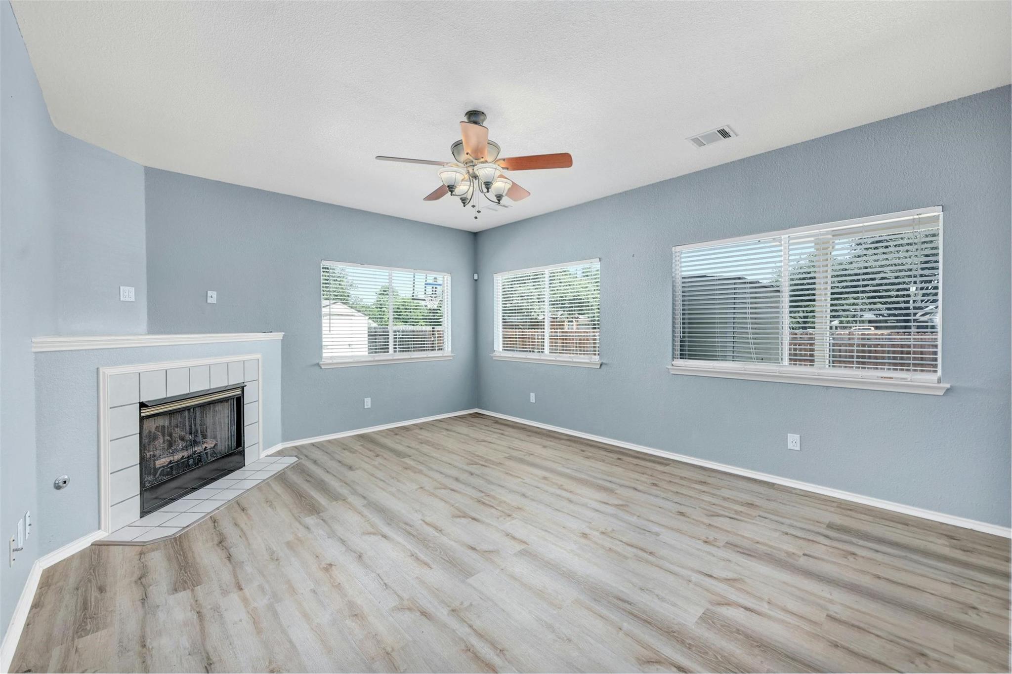 812 La Crema Court Leander TX 78641