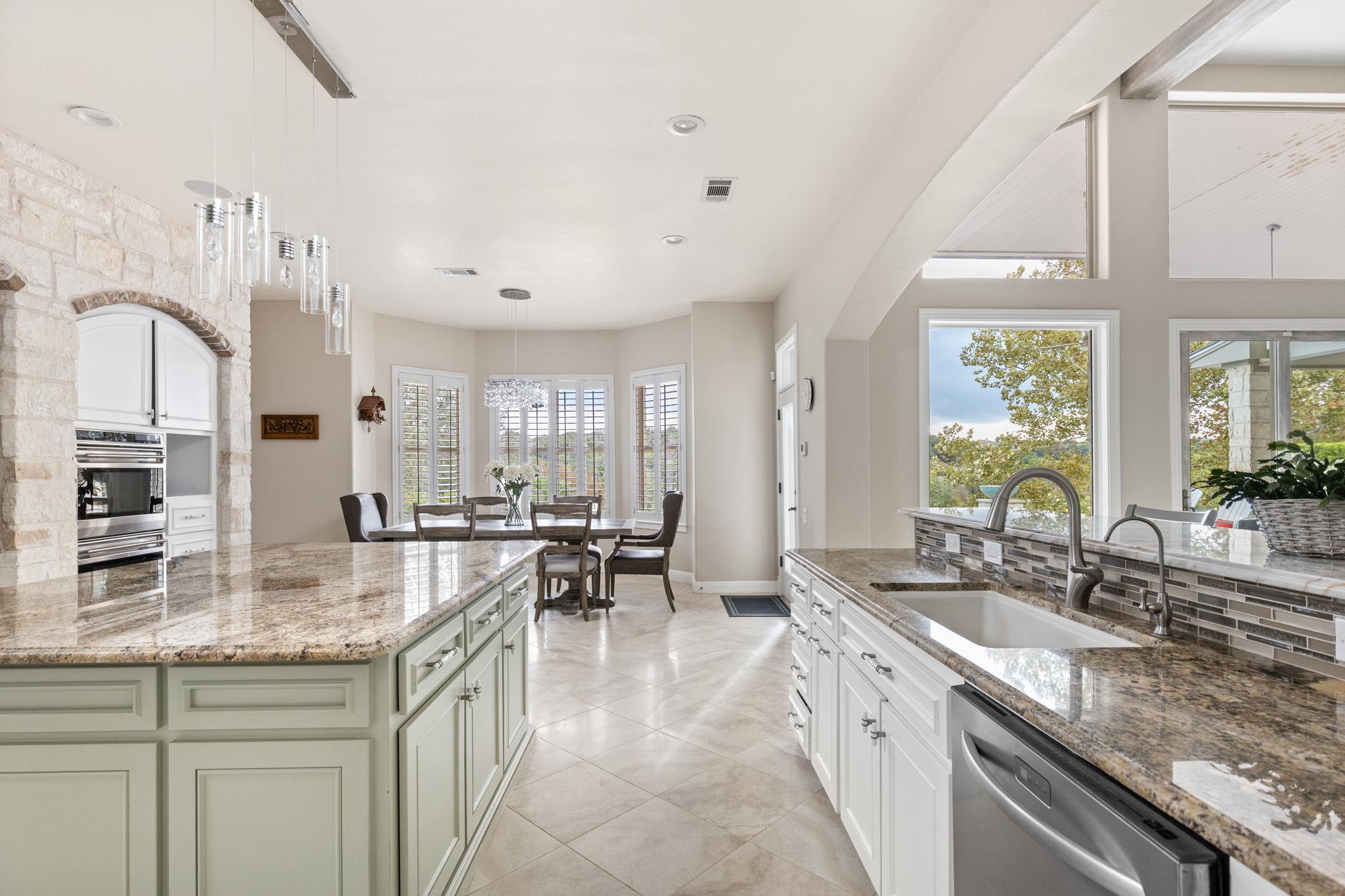 805 Brooks Hollow Road Lakeway TX 78734