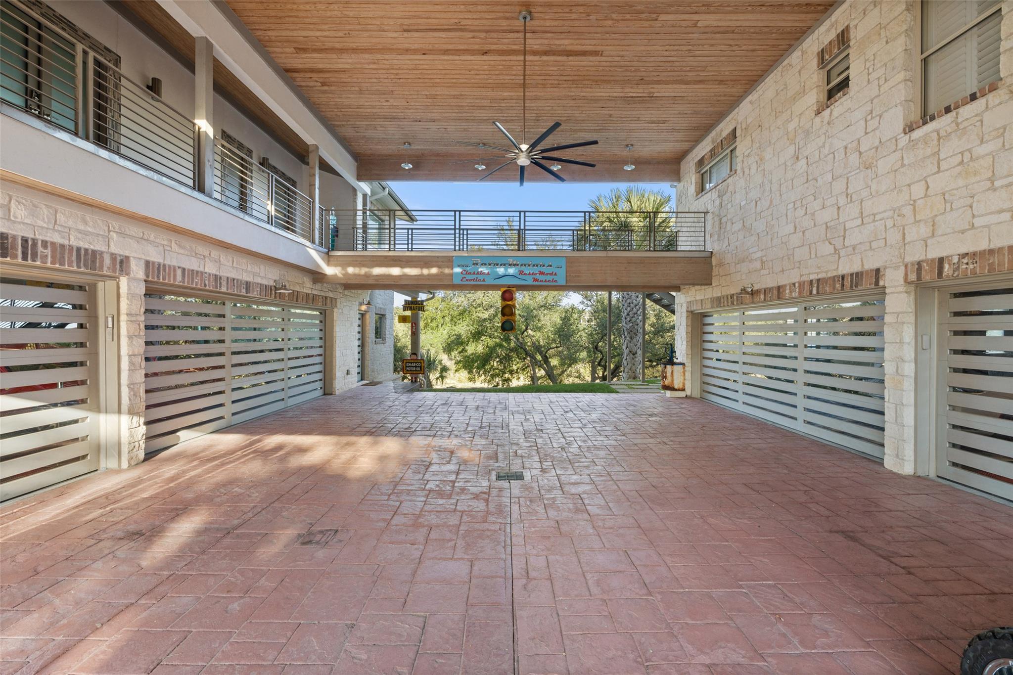 805 Brooks Hollow Road Lakeway TX 78734