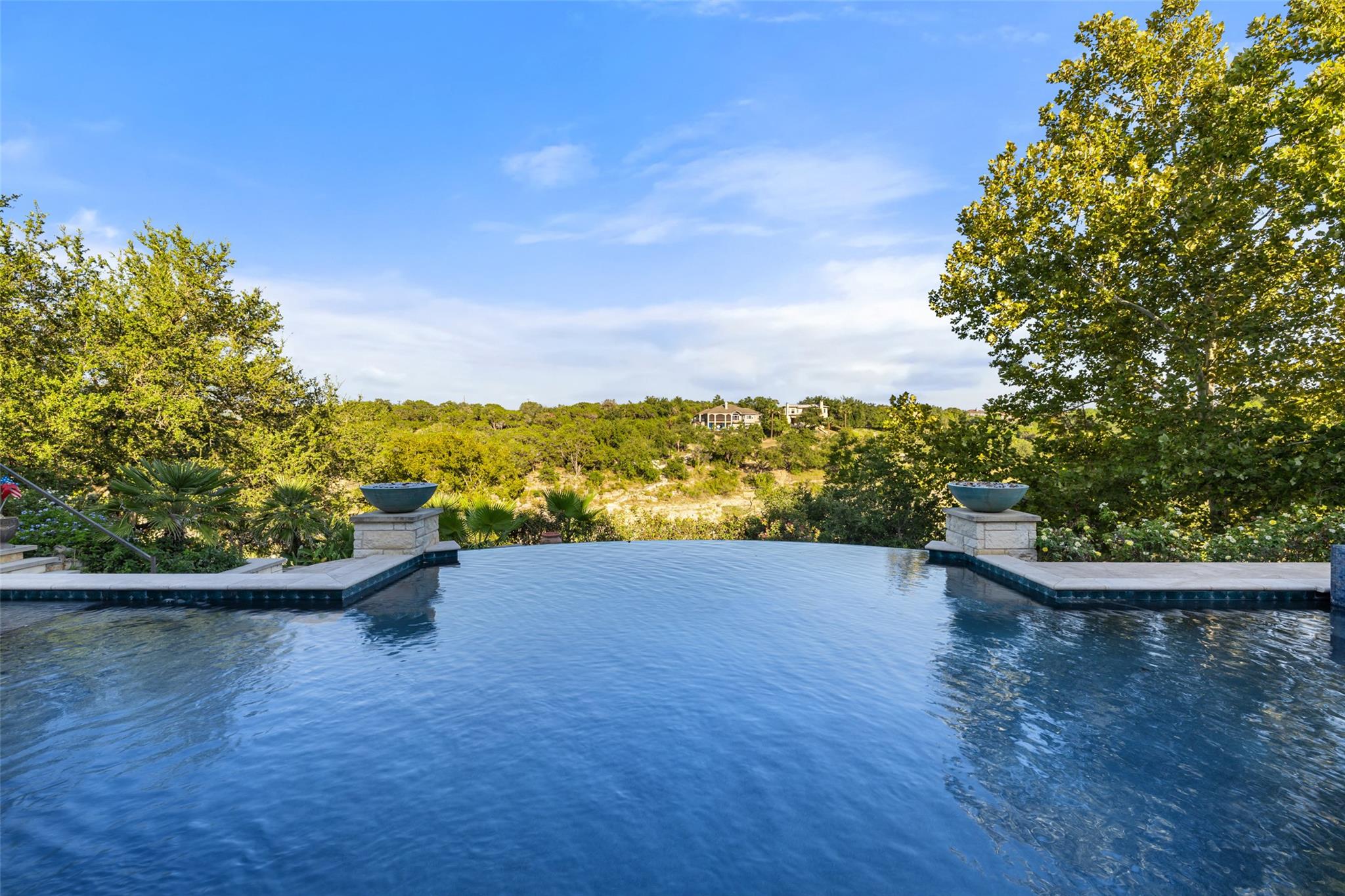 805 Brooks Hollow Road Lakeway TX 78734