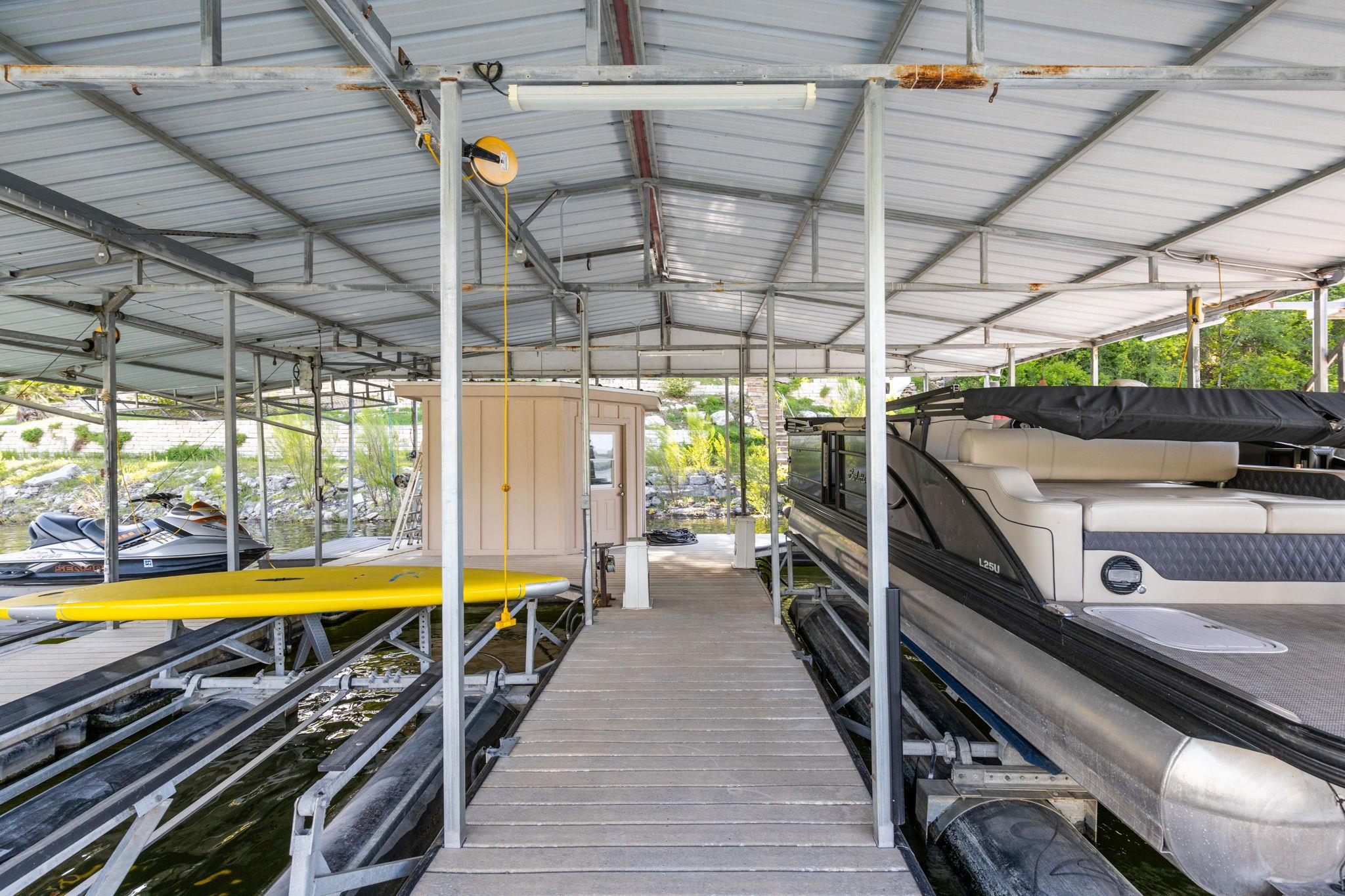 805 Brooks Hollow Road Lakeway TX 78734