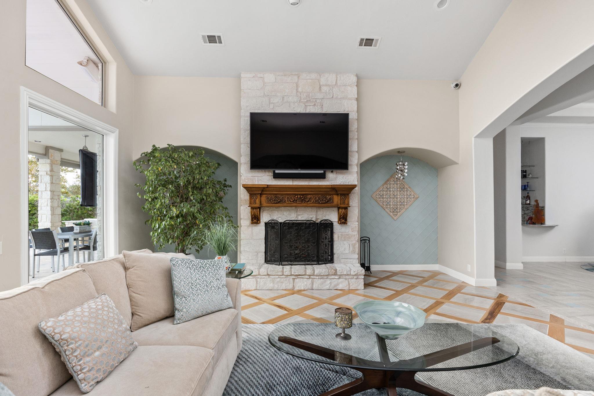 805 Brooks Hollow Road Lakeway TX 78734