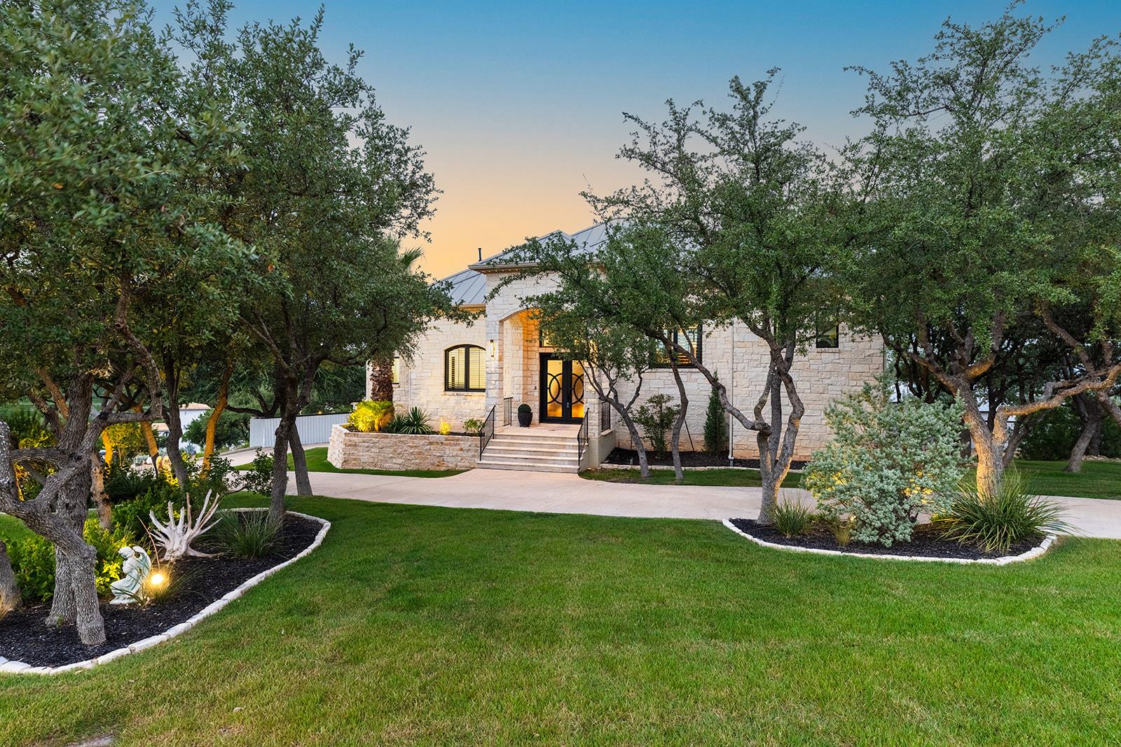 20516 Queen Bee Lane Spicewood TX 78669