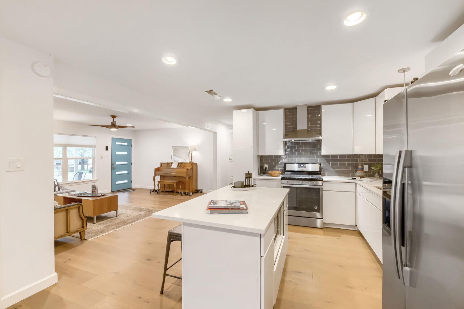 1109 Fieldcrest Drive Austin TX 78704