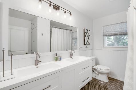 1109 Fieldcrest Drive Austin TX 78704