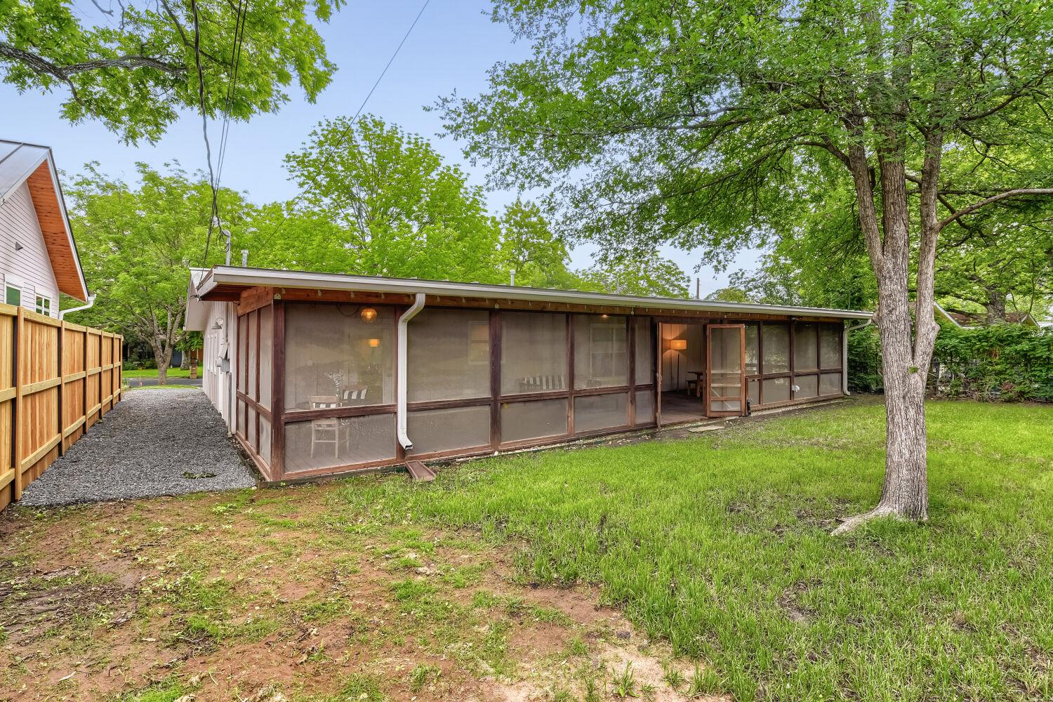 1109 Fieldcrest Drive Austin TX 78704