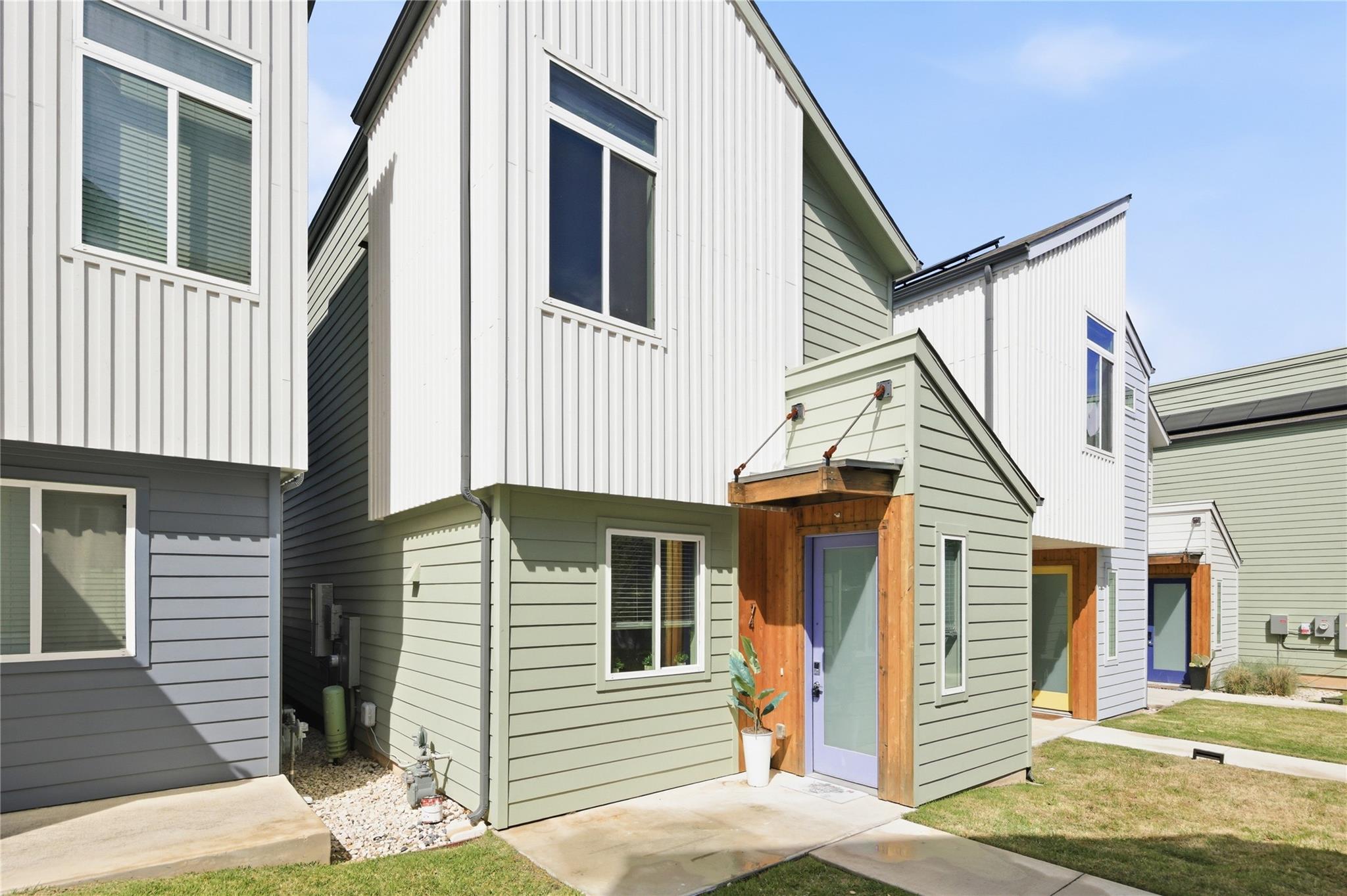 814 N Bluff Drive Austin TX 78745