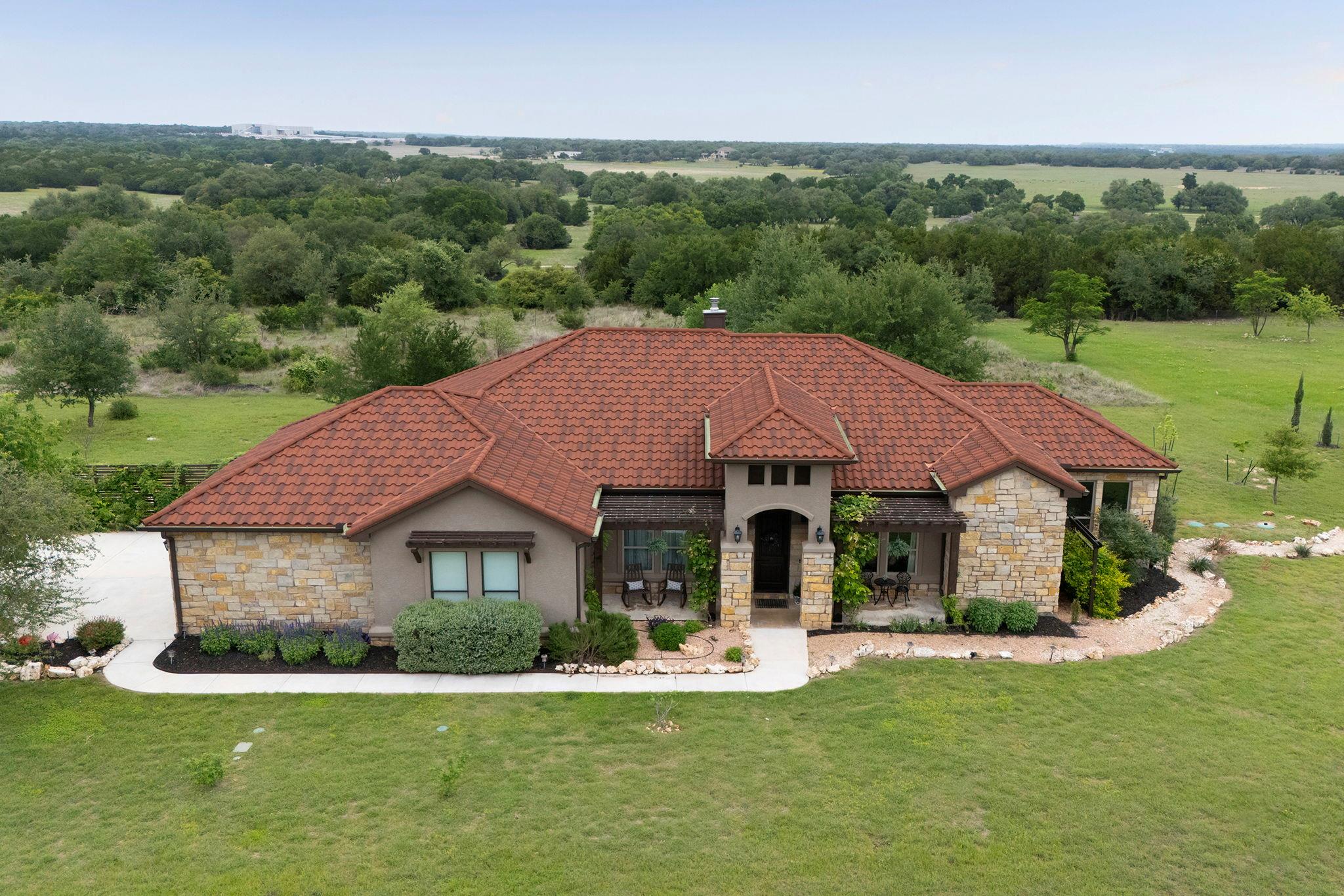 128 Strada Luca Florence TX 76527