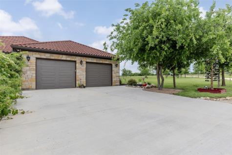 128 Strada Luca Florence TX 76527