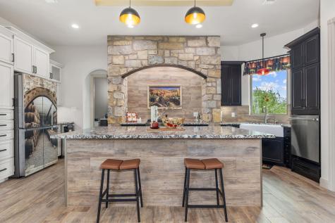 128 Strada Luca Florence TX 76527
