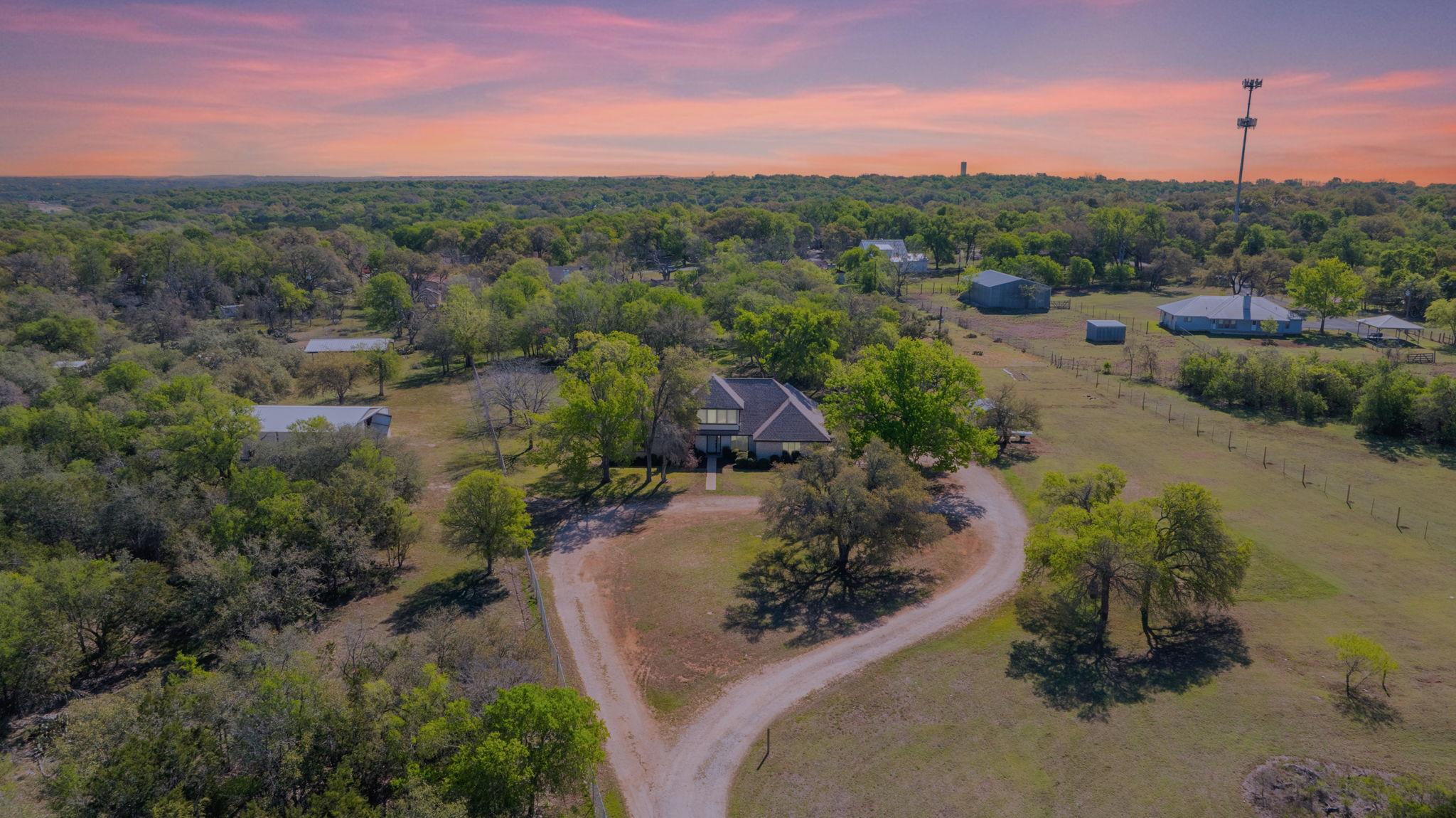 28 Country Oaks Drive Buda TX 78610