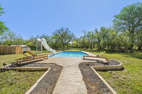28 Country Oaks Drive Buda TX 78610