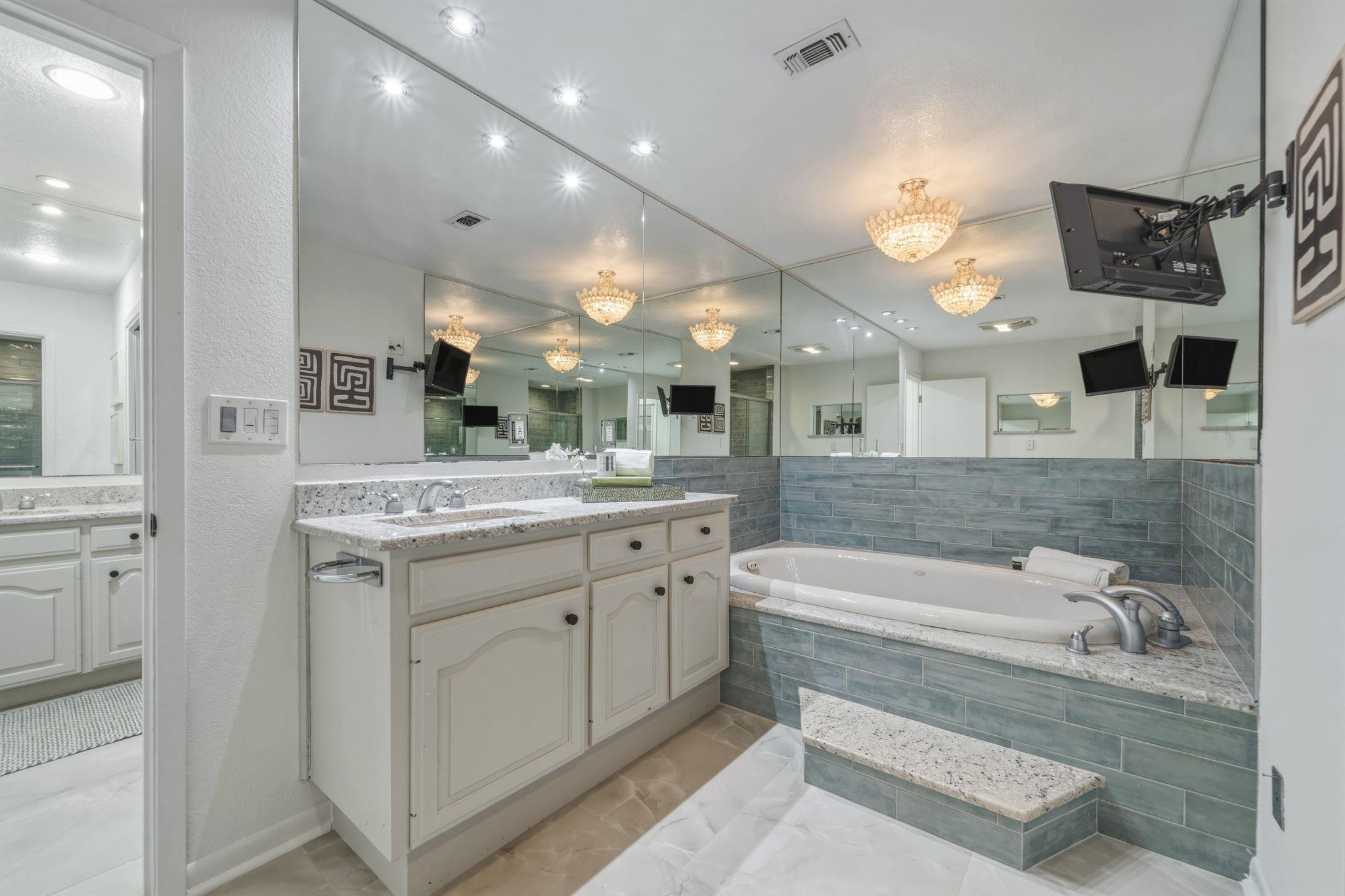 28 Country Oaks Drive Buda TX 78610