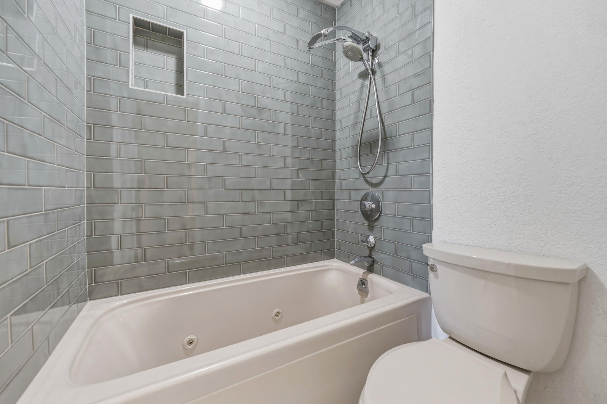 28 Country Oaks Drive Buda TX 78610