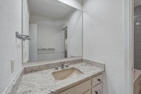 28 Country Oaks Drive Buda TX 78610