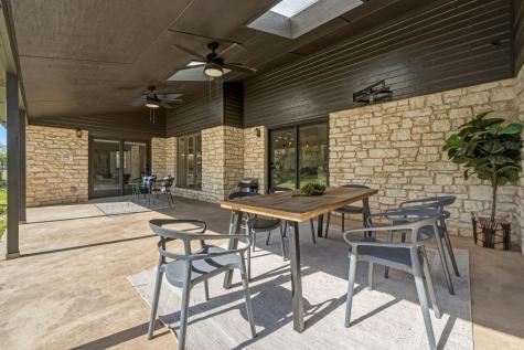 28 Country Oaks Drive Buda TX 78610