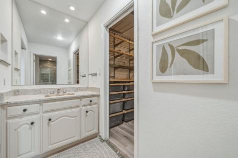 28 Country Oaks Drive Buda TX 78610