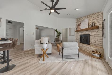 28 Country Oaks Drive Buda TX 78610