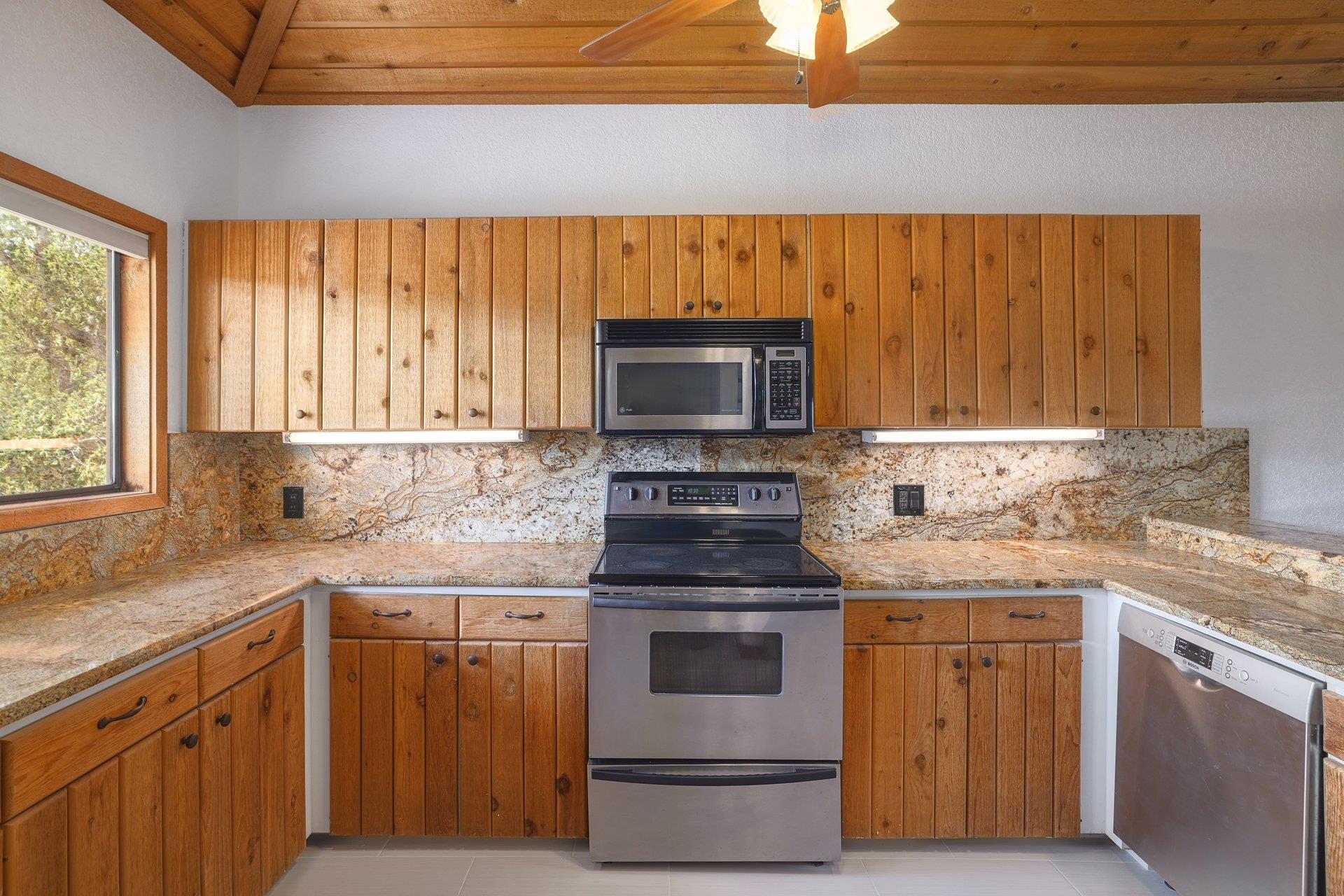 313 Kendall Road Spicewood TX 78669