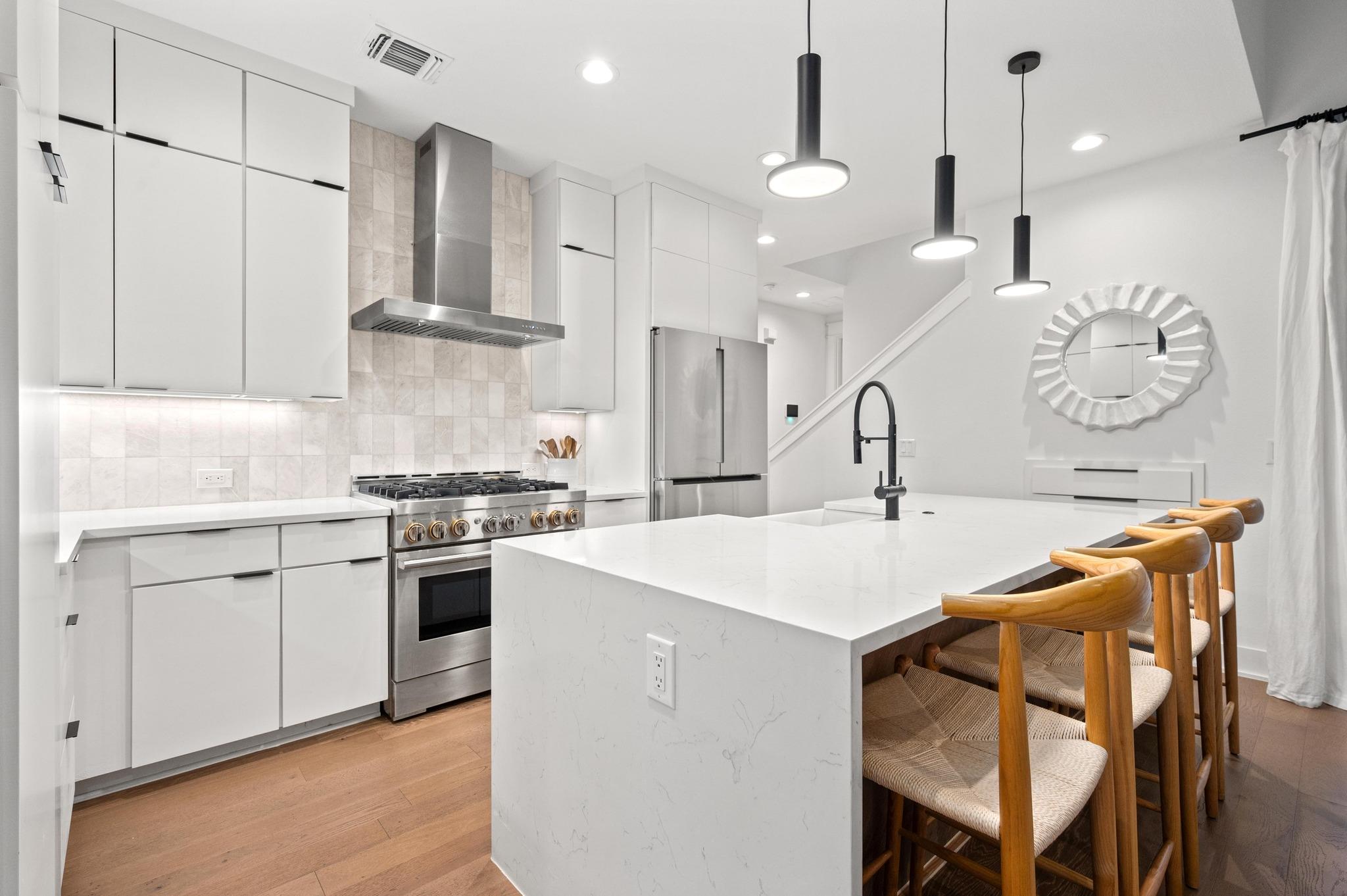2104 E 2nd Street Austin TX 78702