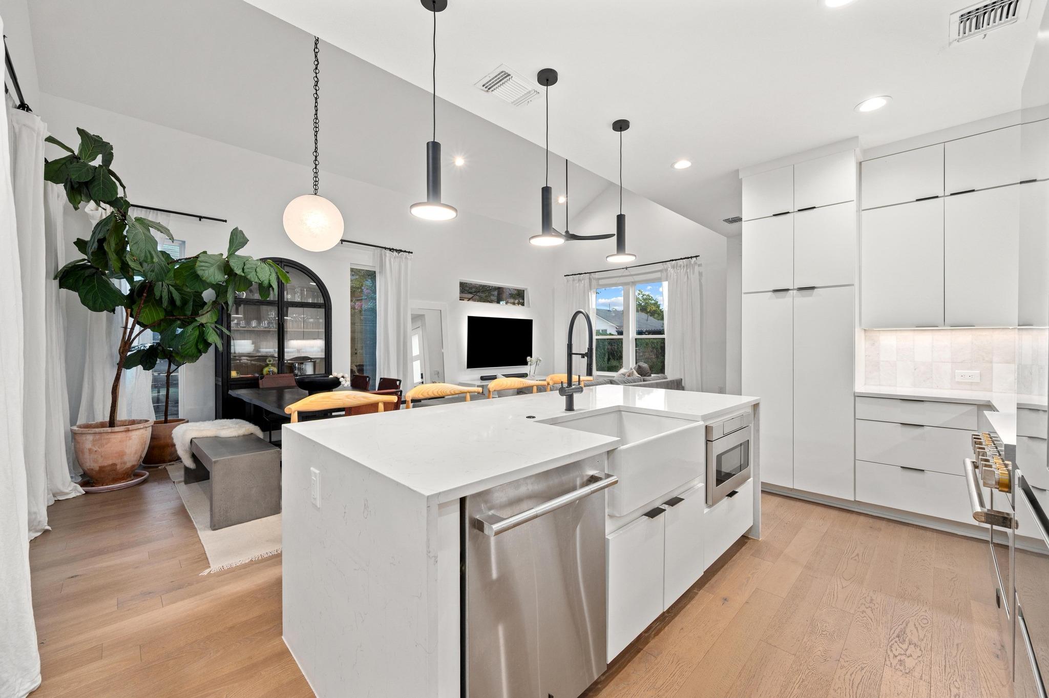 2104 E 2nd Street Austin TX 78702