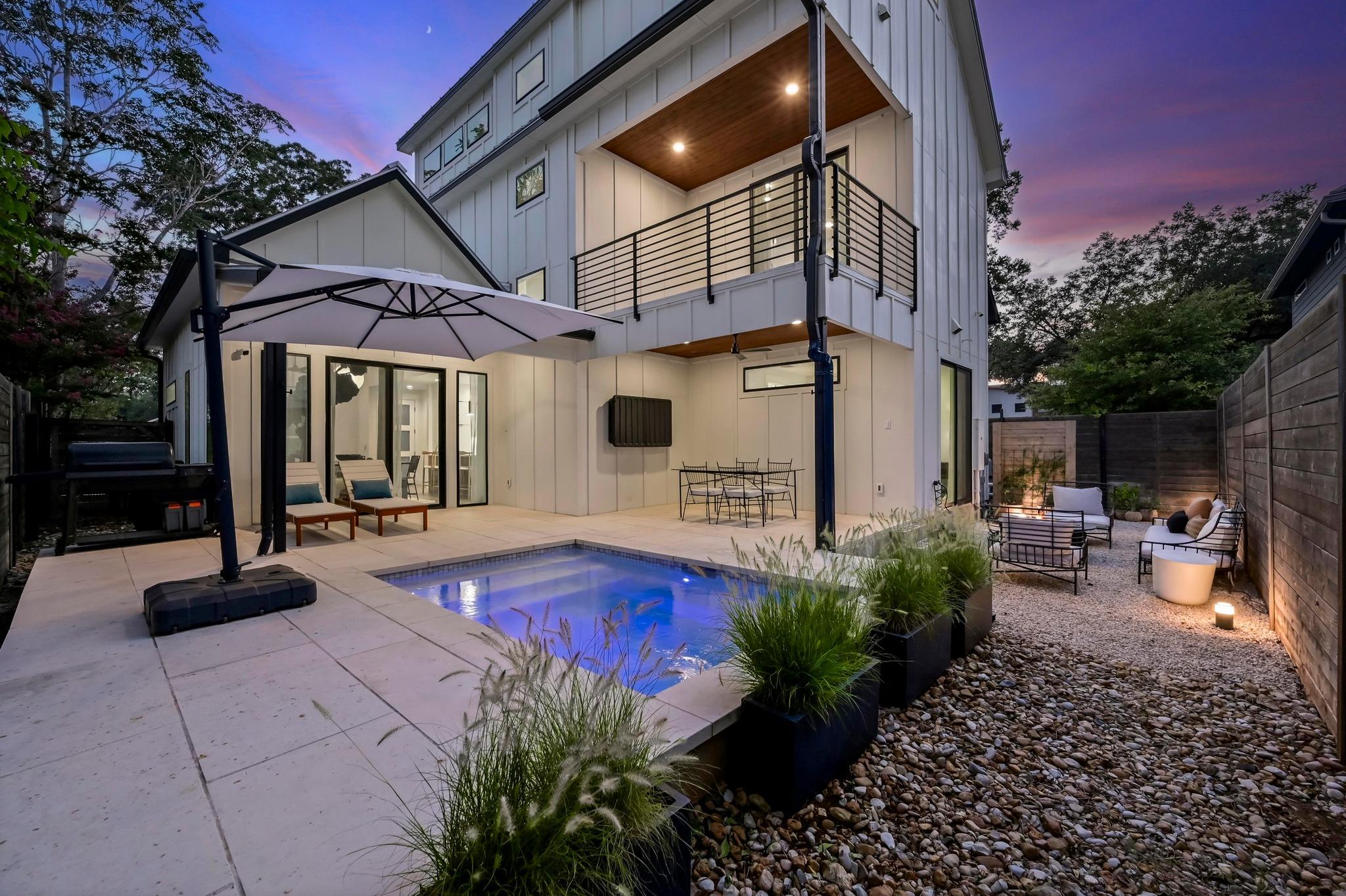 2104 E 2nd Street Austin TX 78702