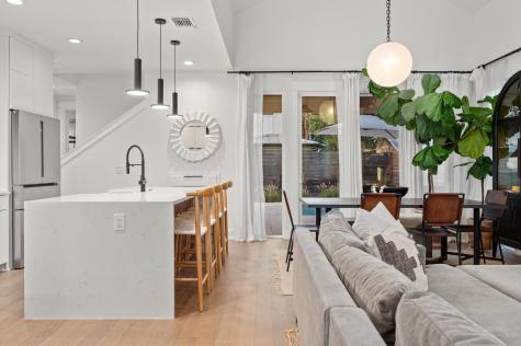 2104 E 2nd Street Austin TX 78702