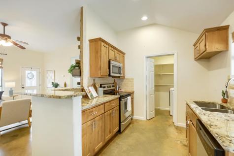 10213 Thomas Lane Dripping Springs TX 78620