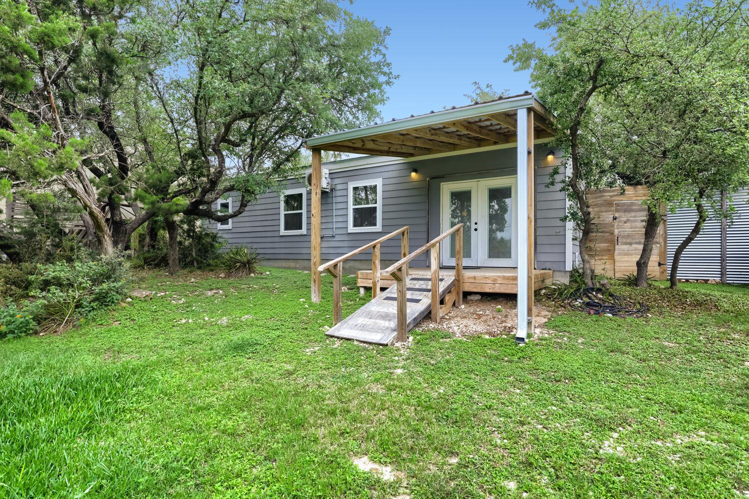 10213 Thomas Lane Dripping Springs TX 78620