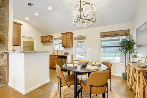 10213 Thomas Lane Dripping Springs TX 78620