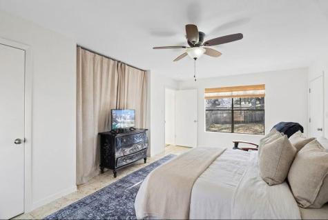 3721 Lakeview Drive Cottonwood Shores TX 78657