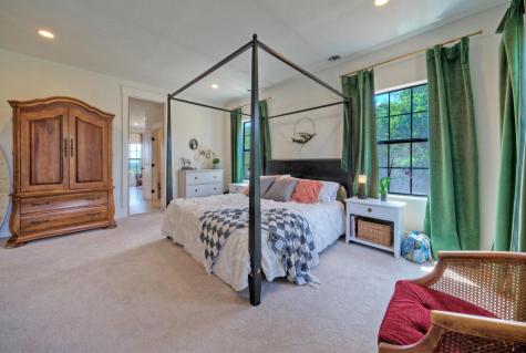 198 Rolling Oak Drive Elgin TX 78621