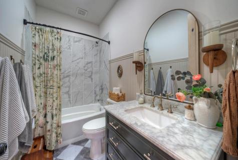 198 Rolling Oak Drive Elgin TX 78621
