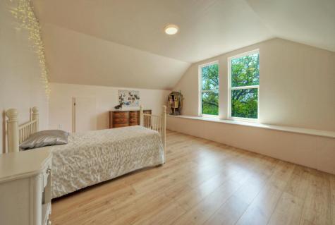 198 Rolling Oak Drive Elgin TX 78621