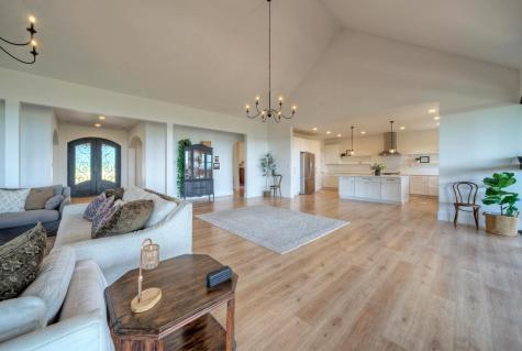 198 Rolling Oak Drive Elgin TX 78621