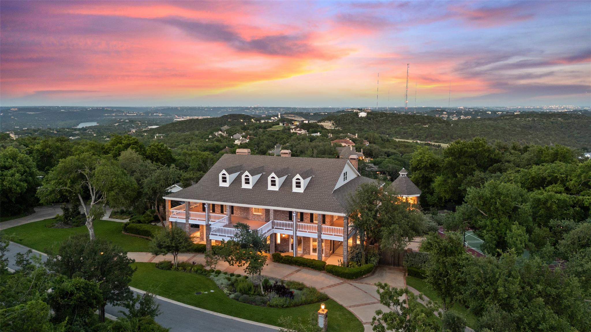 12 Hedge Lane Austin TX 78746
