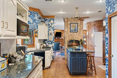 12 Hedge Lane Austin TX 78746