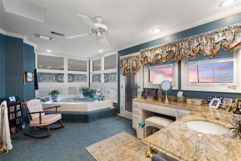 12 Hedge Lane Austin TX 78746