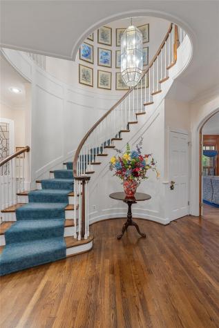 12 Hedge Lane Austin TX 78746