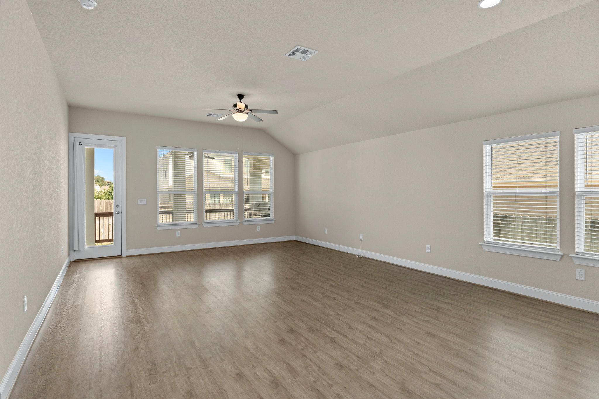 6533 Crockett Cove Schertz TX 78108