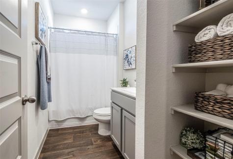 208 Greens Bayou Trail Hutto TX 78634