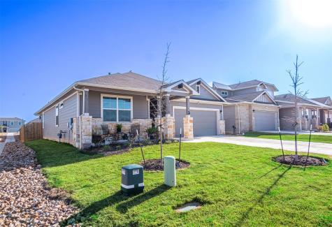 208 Greens Bayou Trail Hutto TX 78634