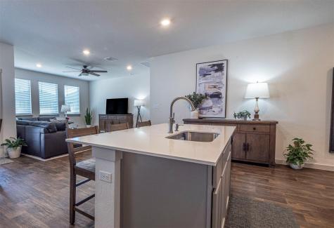 208 Greens Bayou Trail Hutto TX 78634