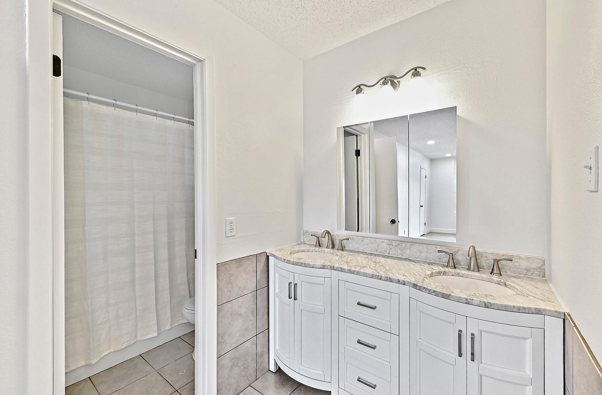 1804 Oakridge Drive Round Rock TX 78681