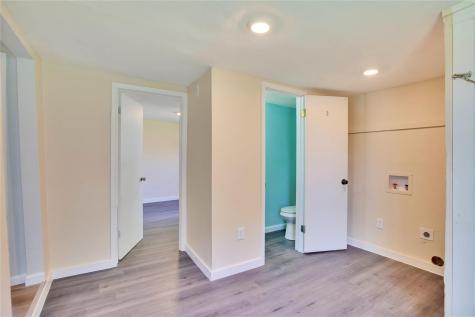 211 E Burton Street Manor TX 78653