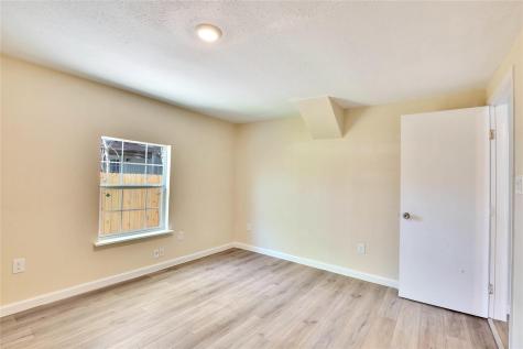 211 E Burton Street Manor TX 78653