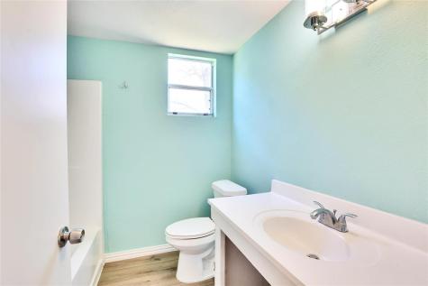 211 E Burton Street Manor TX 78653